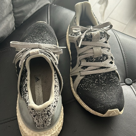 Stella McCartney x adidas running shoes - Picture 2 of 4